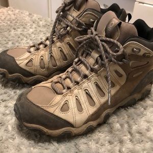 Oboz women’s hiking boots